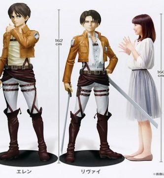 ataque a los titanes figura vinilo